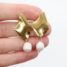 Load image into Gallery viewer, Ester earrings
