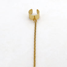 Load image into Gallery viewer, Ear cuff with long chain
