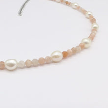 Load and play video in Gallery viewer, Blanca moonstone necklace with fresh water pearls
