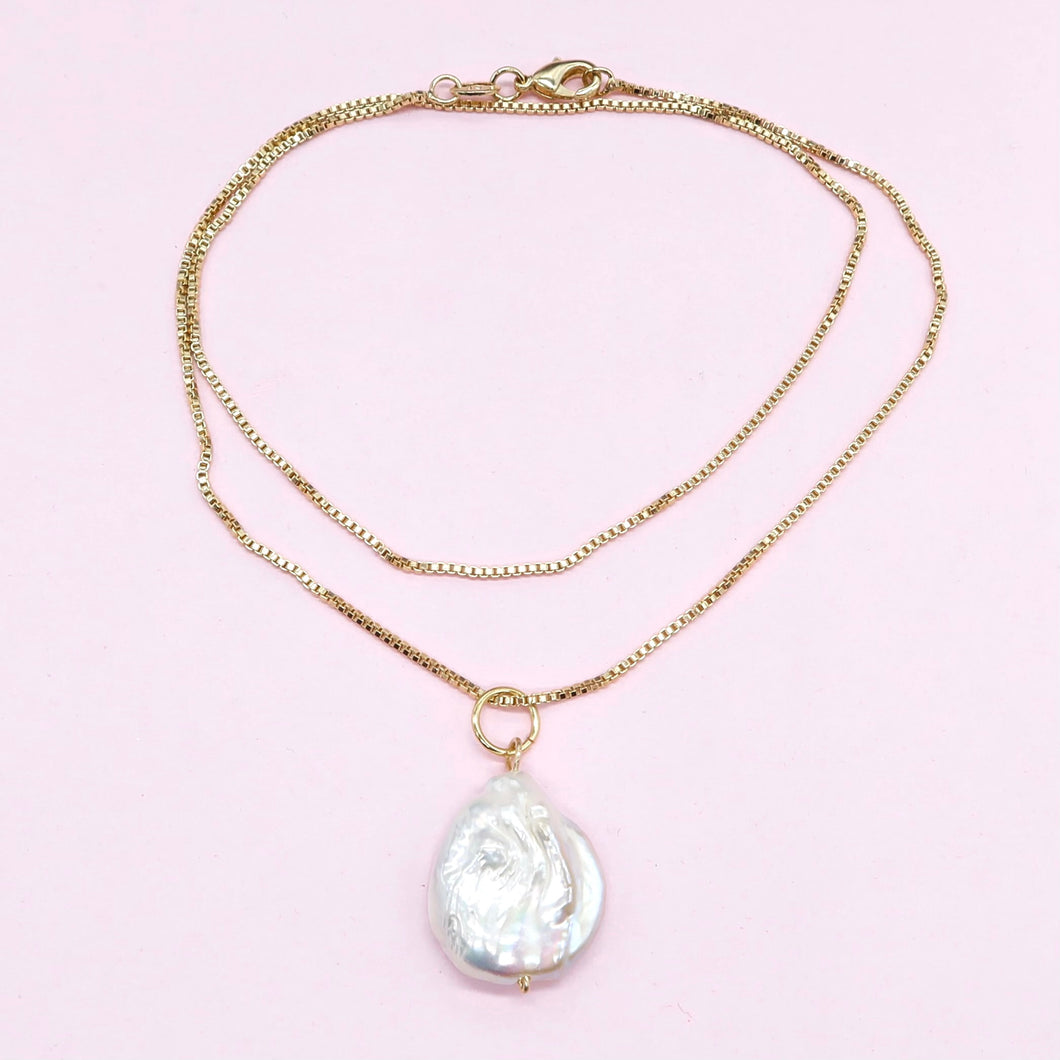 Diana necklace with pearl pendant