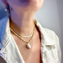 Load image into Gallery viewer, The_Fables sea shell necklace with baroque pearl
