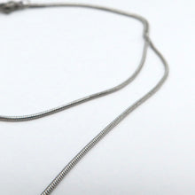 Load image into Gallery viewer, Luba necklace with heart pendant
