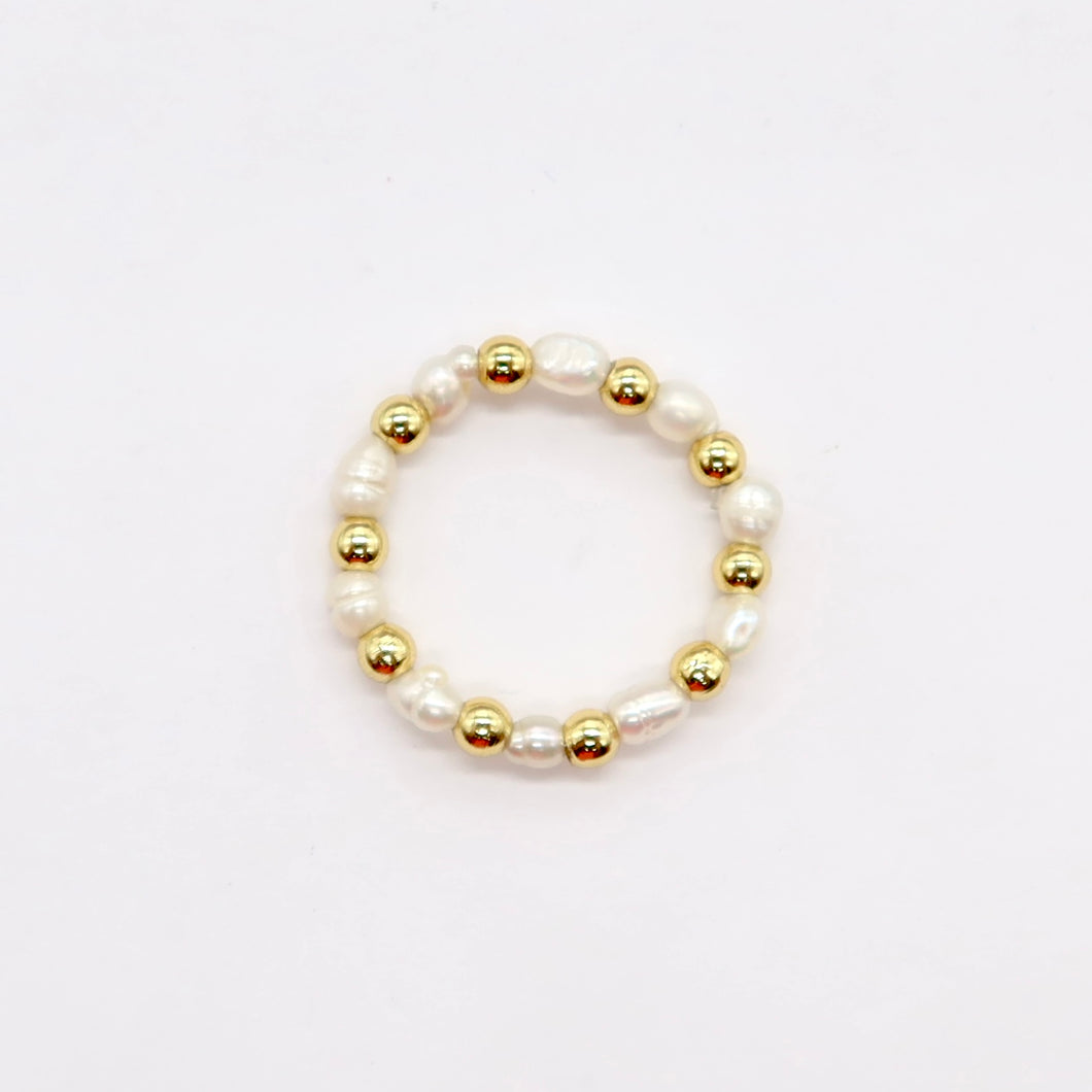 Pearl ring with gold beads