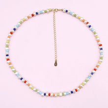 Load image into Gallery viewer, &quot;All those colors&quot; pearl necklace
