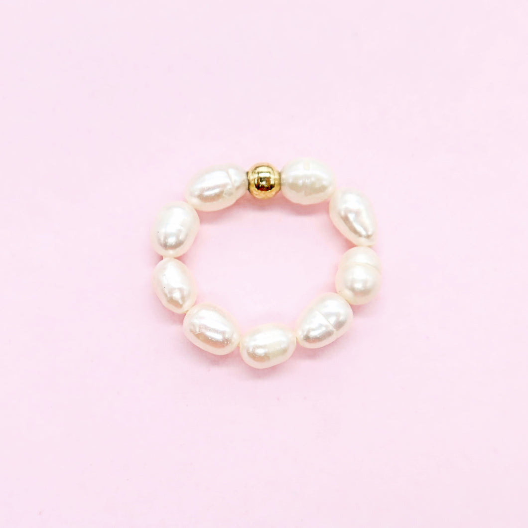 Pearl ring “New classic”