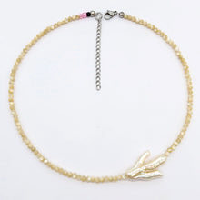 Load image into Gallery viewer, The_Fables sea shell choker with good luck pearl
