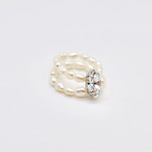 Load image into Gallery viewer, Double pearl ring with crystal
